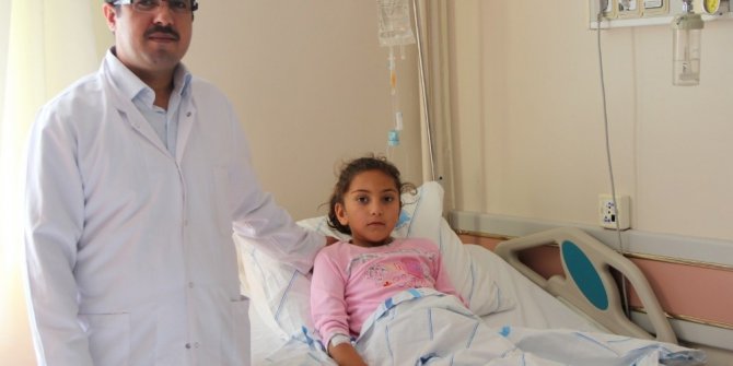 Kütahya’da ilk defa çocuk hastaya perkütan yöntemle böbrek taşı ameliyatı