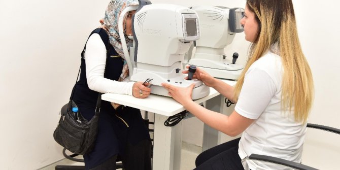 Kepez’de tam donanımlı göz muayenesi