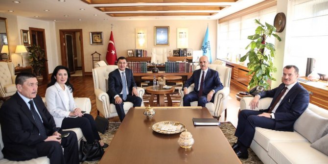 Bakan Kurtulmuş, Özbekistan Başbakan Yardımcısı Kuçkarov ile bir araya geldi