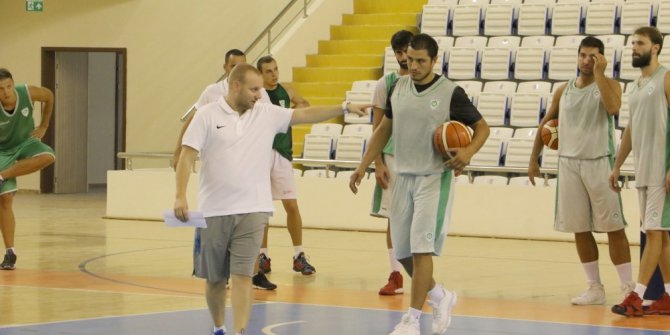 Manisa BBSK Basketbol Takımı ilk antrenmanı yaptı