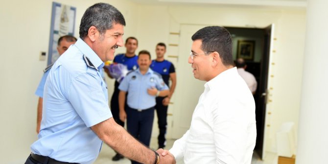 Tütüncü’den zabıtaya kutlama