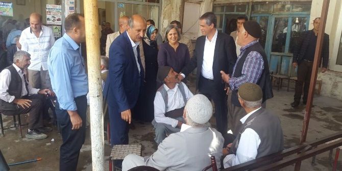 Eş Başkanlar Belediye Ve Esnafı Ziyaret Etti