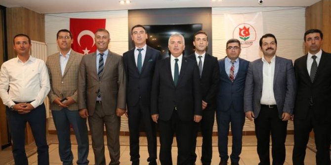 Tayini çıkan mülki idare amirlerine veda yemeği