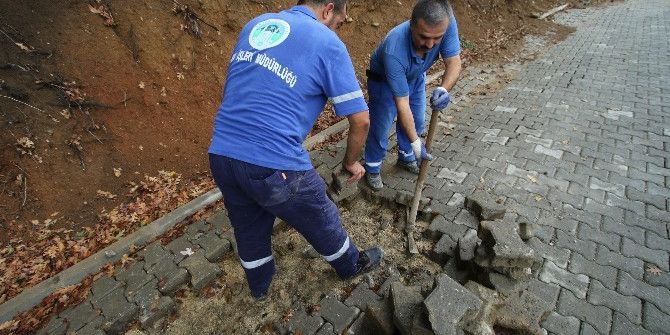 Akyazı Belediye Fen İşleri Ekipleri Çalışmalarına Devam Ediyor