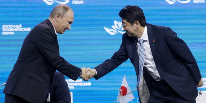 Putin, Japon mevkidaşı ile görüştü