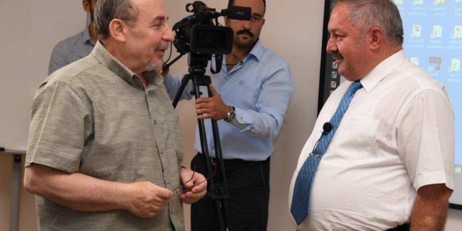 Kayseri OSB Dış Ticaret İstihbarat Merkezi’nde sanayicilerle buluşuldu