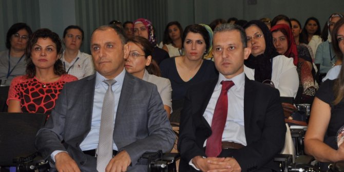 Balıkesir’de ’Ebeler İçin Güncel Yaklaşımlarla Doğum Eylemi’ sempozyumu düzenlendi