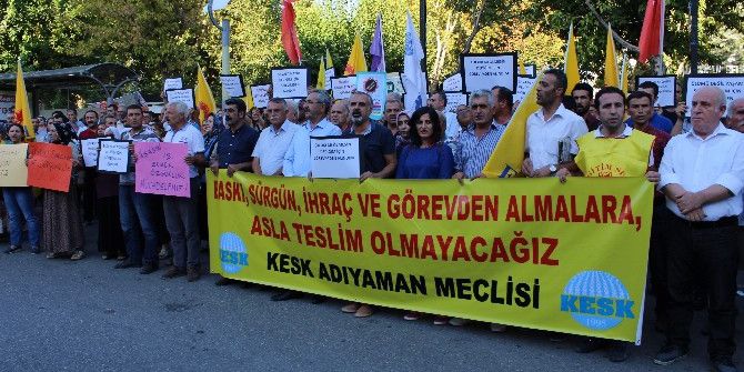 Eğitim-sen, Açığa Alınan Öğretmenlerle Alakalı Basın Açıklaması Yaptı