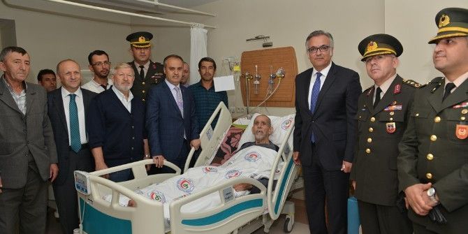 İnegöl Protokolü Kore Gazisini Hastanede Ziyaret Etti