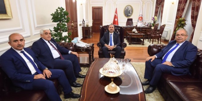 Başkan Kutlu Adıyaman ile ilgili bakanlarla görüştü