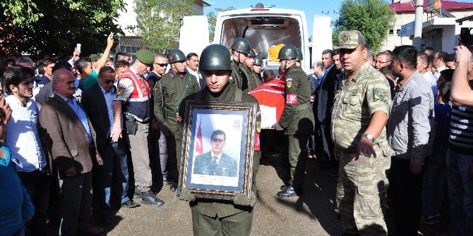 Şehit Uzman Çavuş Ahmet Ece, Son Yolculuğuna Uğurlandı