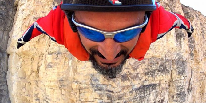 Base jump sporcusu Koçak, önüne çıkan her yerden atlamak istiyor