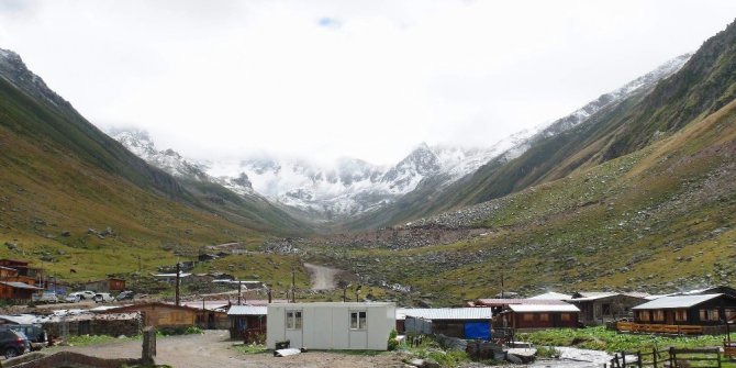 Kaçkar Dağı’na ilk kar düştü