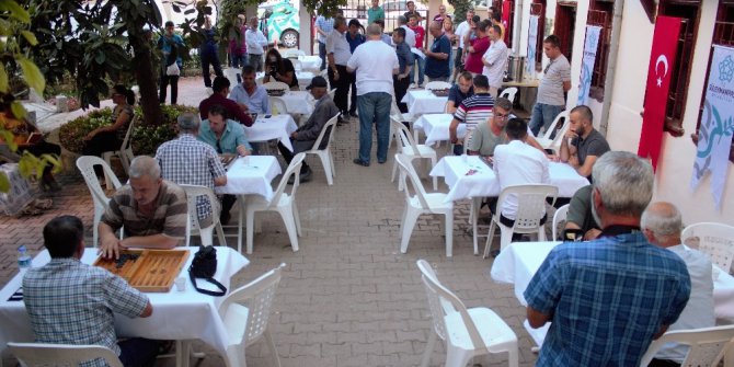 Kahvedeki marifetlerini turnuvada sergiliyorlar