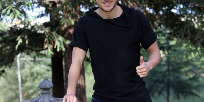 Bursaspor, Yusuf Erdoğan ile 3 yıllığına anlaşma sağladı