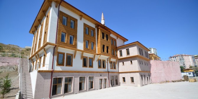 Pursaklar’daki Şehitlik Camii tamamlandı