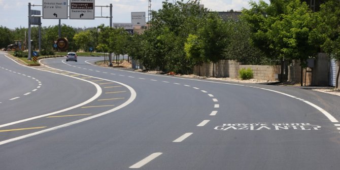 Gaziantep’te 3 yılda bin 657 kilometre yol asfaltladı