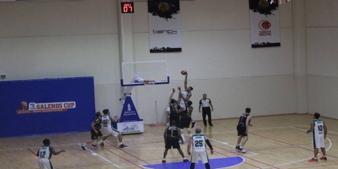 Düzce Belediyespor ilk galibiyetini aldı