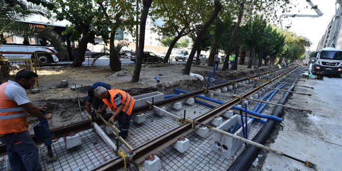 İki büyük bulvar birleşiyor