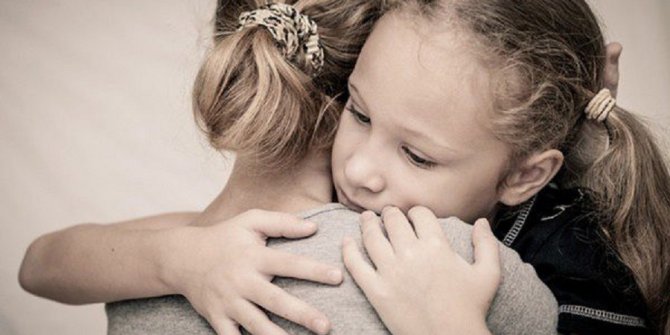 Aşırı korumacı anne okul fobisi yapıyor