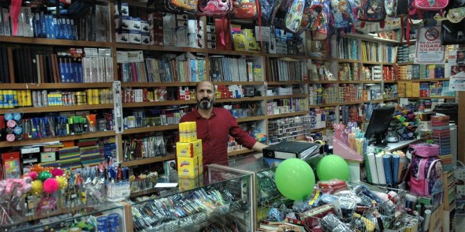 Kırtasiyelerde okul alışverişi hareketliliği