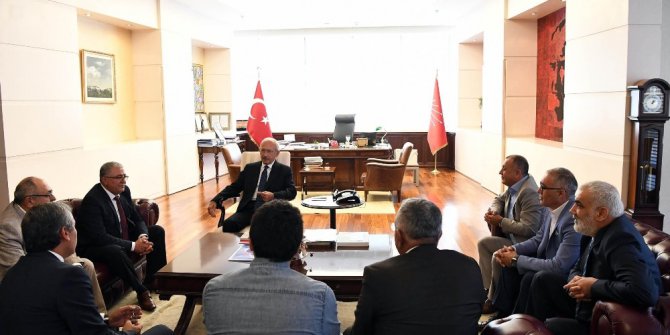 Kılıçdaroğlu, Alevi Bektaşi Federasyonu heyeti ile bir araya geldi