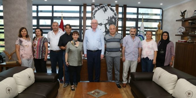 75’inci Yıl Mahalle Meclisi’nden Başkan Kurt’ta teşekkür ziyareti