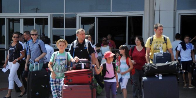 Ruslar Antalya’ya akın etti