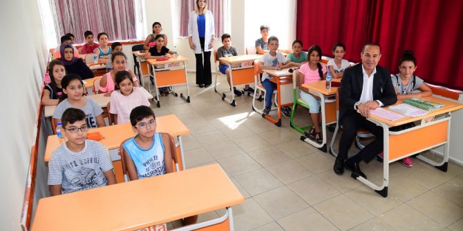 Rekor katılımlı sınava Başkan Sözlü’den moral ziyareti