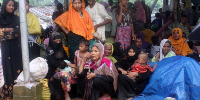 BM: “Son iki haftada Bangladeş’e sığınan Rohingyalı Müslümanların sayısı 270 bin oldu”