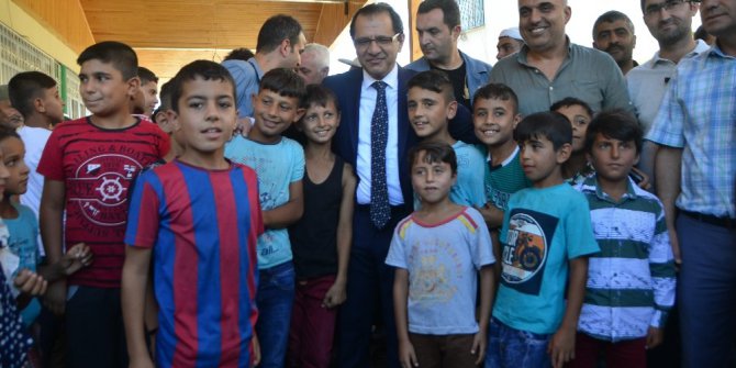 Yıldız: "Bayrağımızı indiremeyecekler"