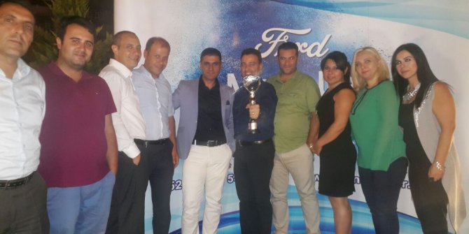 Ford Metinler’e ‘Satışta Mükemmellik Ödülü’