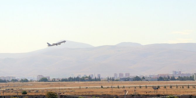 NATO heyeti olarak Konya’ya gelebilen Alman vekiller kentten ayrıldı