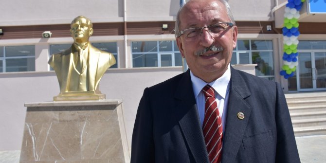 Çorlu Gazi Mustafa Kemal Atatürk Spor Lisesi’ne Atatürk büstü yapıldı