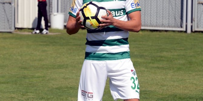 Yusuf Erdoğan, yeşil-beyazlı formayı giydi