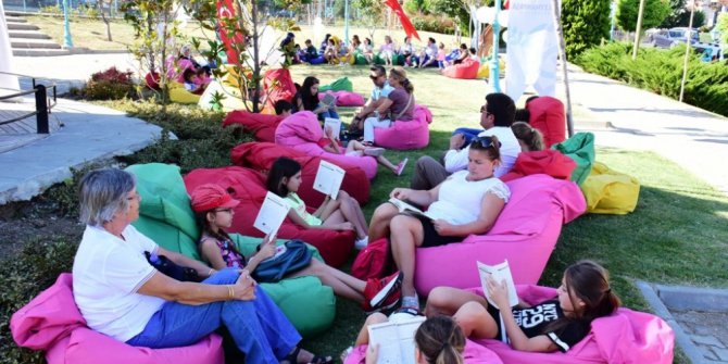 Dünya Okuma ve Yazma Günü okuma saati etkinliği ile kutlandı