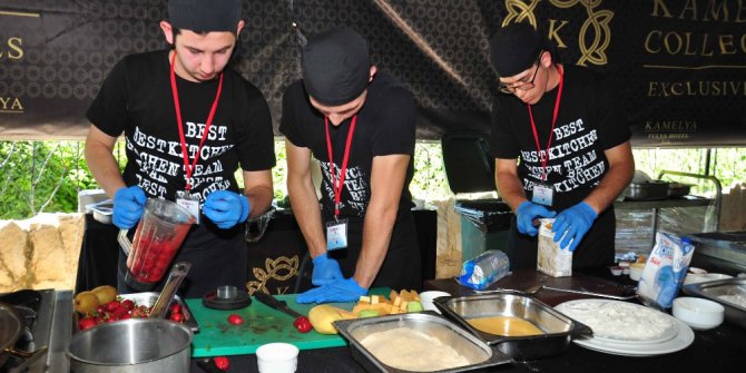 Meslek lisesi öğrencileri Avrupa lezzetleri için yarıştı