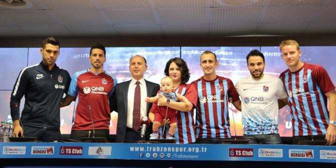 Trabzonspor, Bordo Maviş’i renklerine bağladı