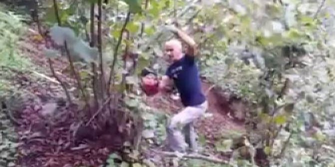 Fındık fiyatlarını protesto için fındık ağaçlarını kesti