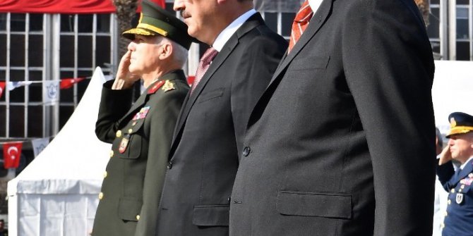 İzmir’in kurtuluş yıl dönümü törenlerle kutlanıyor