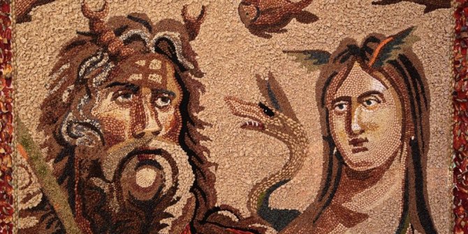 Yöresel malzemelerden mozaik yaptı