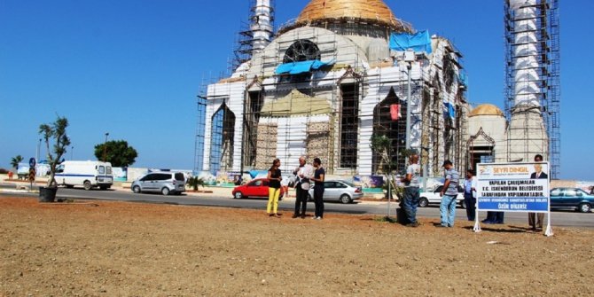 İskenderun Sahil Cami’ye peyzaj düzenlemesi