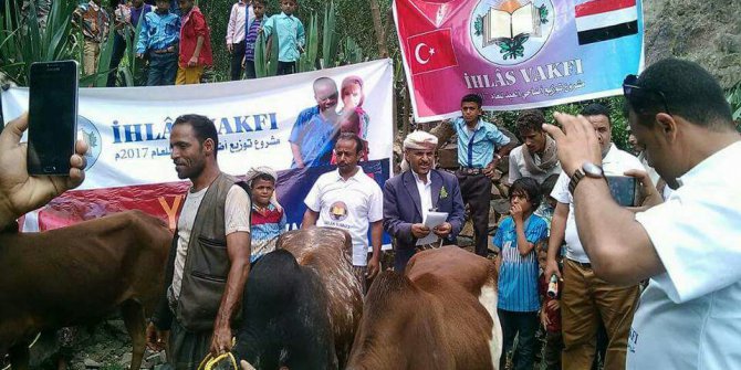 Yemen ellerinden Cumhurbaşkanı Erdoğan’a dua