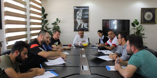 İl Müdürü Kısacık, kulüp temsilcileri ile biraraya geldi