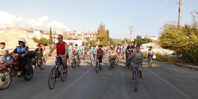 Sağlıklı yaşam için bisiklet sürdüler