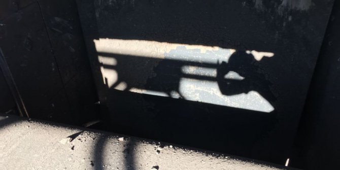 Kopan kömür parçasının altında kalan işçi hayatını kaybetti