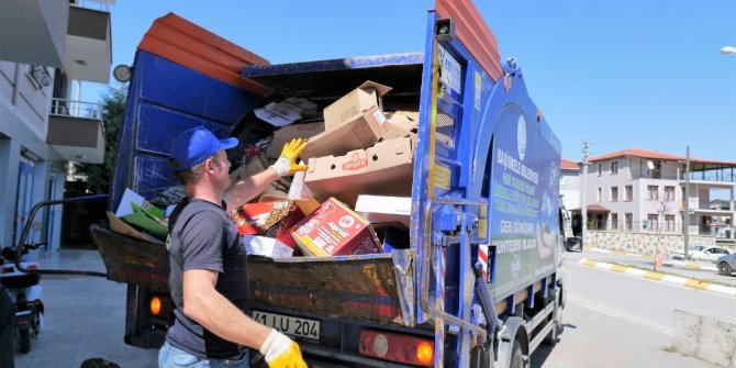 Başiskele’de günde 3 ton karton atık toplanıyor