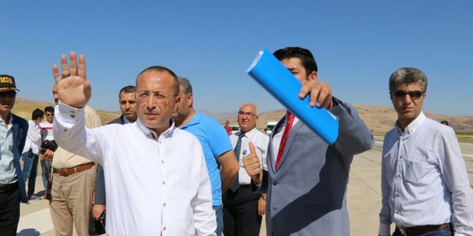 Siirt Valisi Atik Havaalanında incelemede bulundu