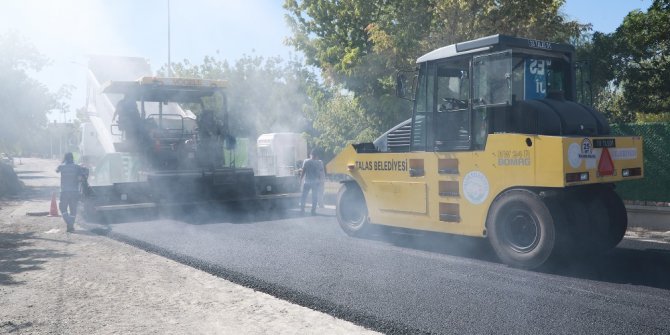 Talas’ta asfalt çalışmaları devam ediyor
