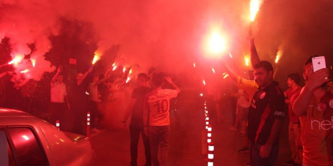 Galatasaray, Antalya’da coşkuyla karşılandı